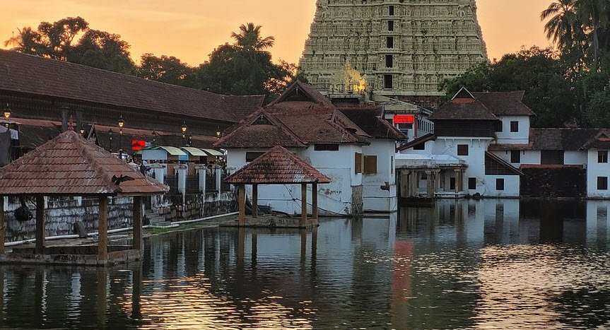 Sreevaraham Temple Pond, Thiruvananthapuram, Kerala - Vushii.com Sreevaraham Temple Pond, Thiruvananthapuram, Kerala - Vushii.com